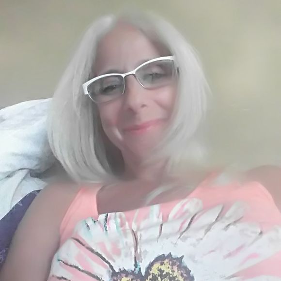 Meet your Posher, Linda - Picture 1 of 1